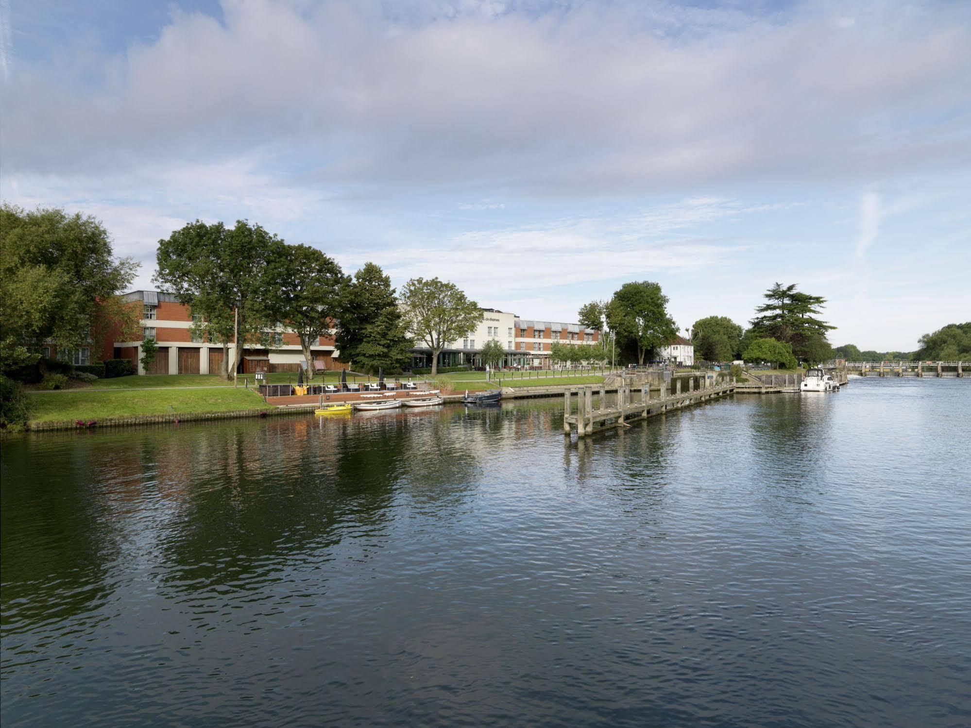 Готель The Runnymede On Thames (Adults Only) Еґгем Екстер'єр фото