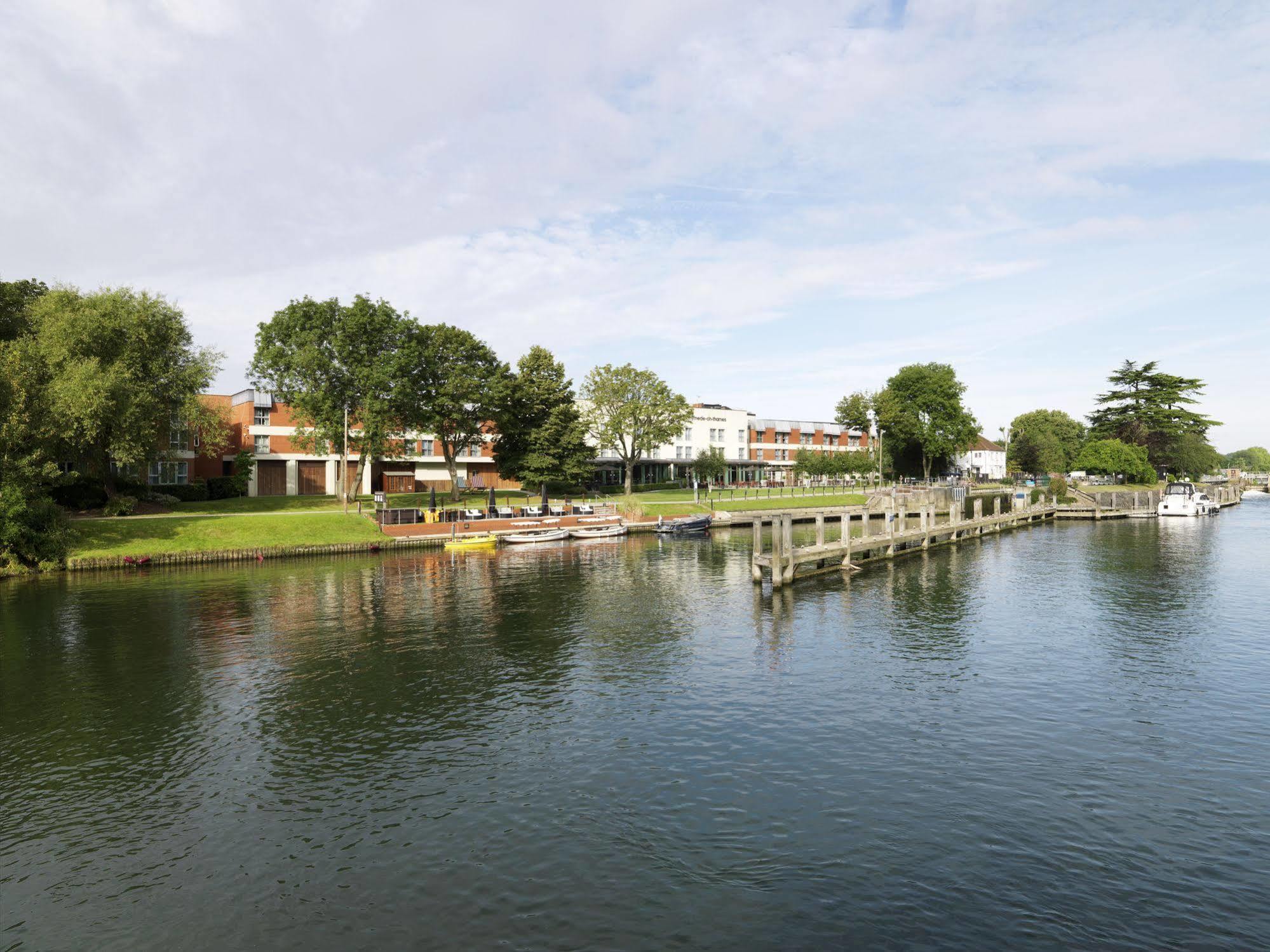 Готель The Runnymede On Thames (Adults Only) Еґгем Екстер'єр фото